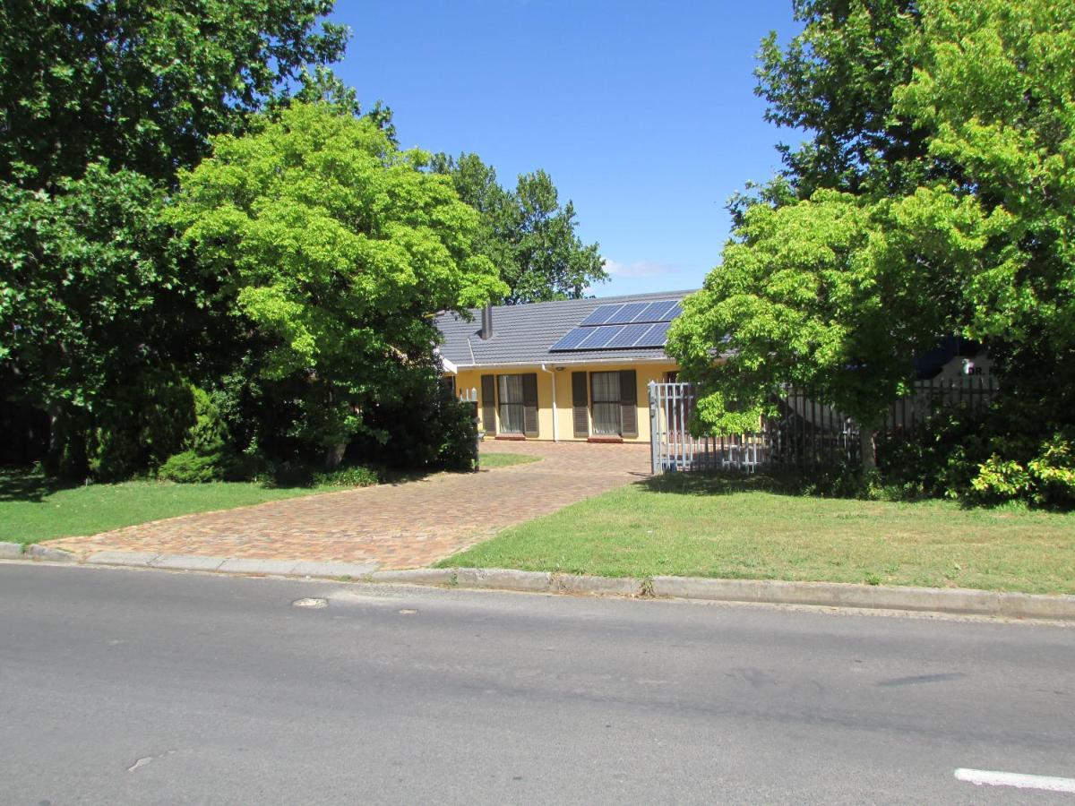 Guest house Lovely Concordia, Unit With Free Parking Cape Town